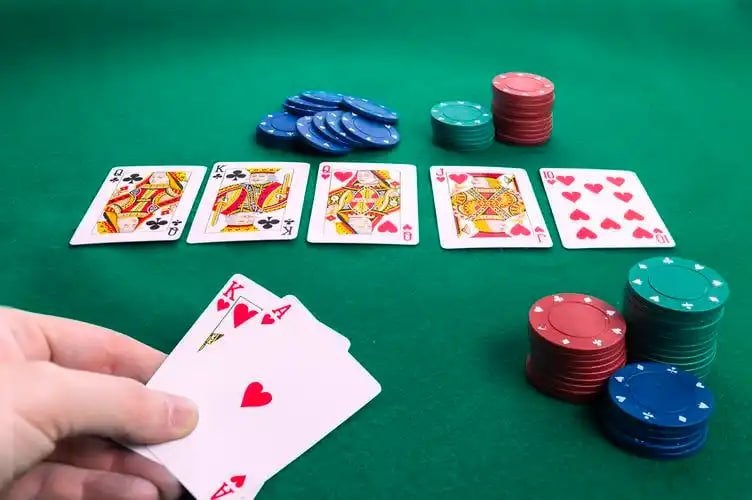Filipino player using xz777 mobile app for sports betting on Android